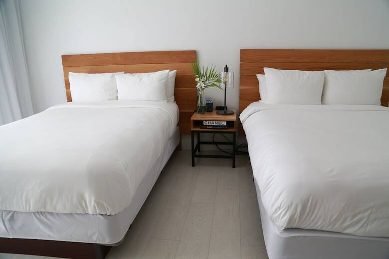 Urbanica The Meridian Hotel