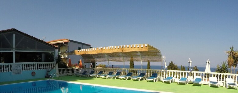 Aparthotel Andromaches Holiday Apartments