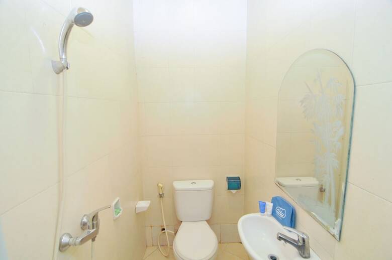 Hotel Airy Ujung Pandang Sungai Poso Makassar