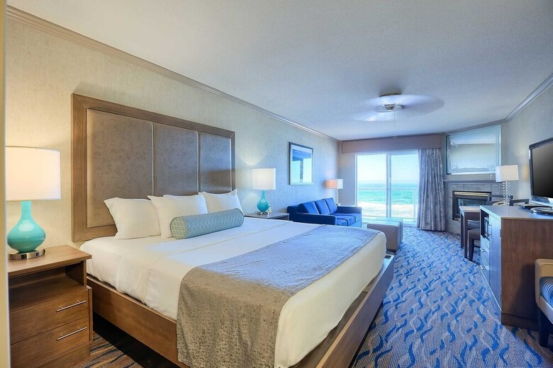Elizabeth Oceanfront Suites, Ascend Hotel Collection