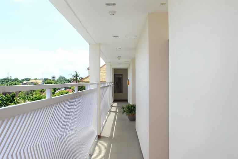 Hotel Airy Kuta Karang Tenget 15 Bali