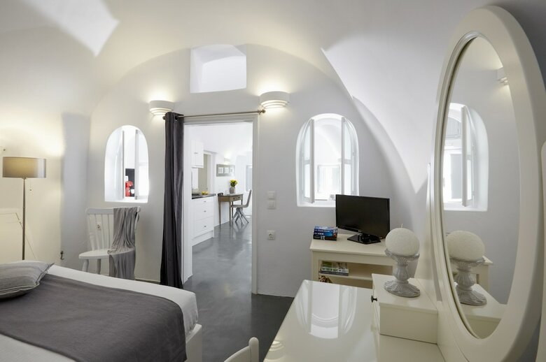 Villa Helianthus Suites