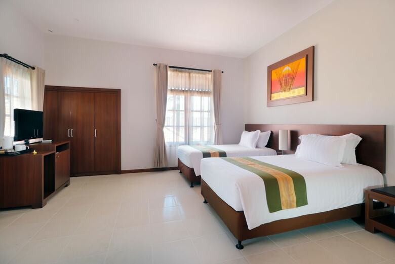 Hotel Adi Dharma Cottages