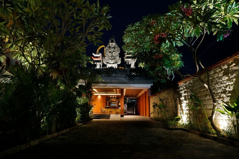 Hotel Adi Dharma Cottages