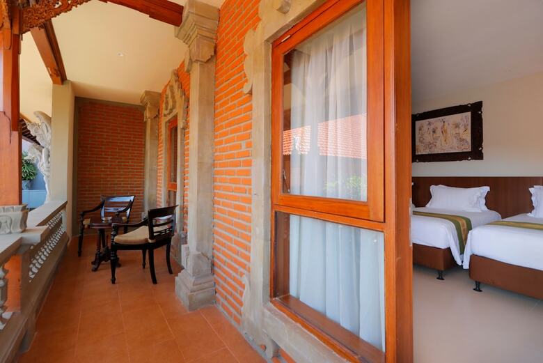 Hotel Adi Dharma Cottages
