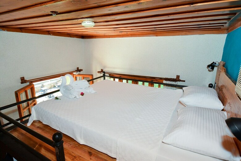Hotel Wood House