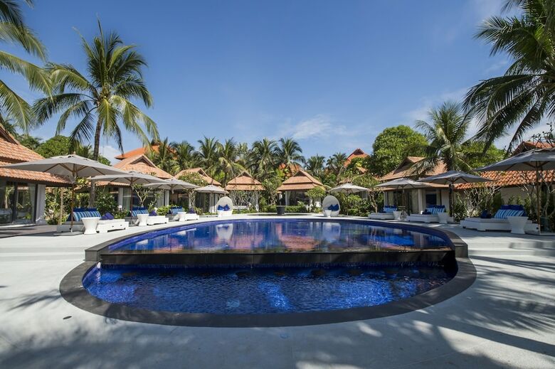 Hotel Akyra Beach Resort Phuket