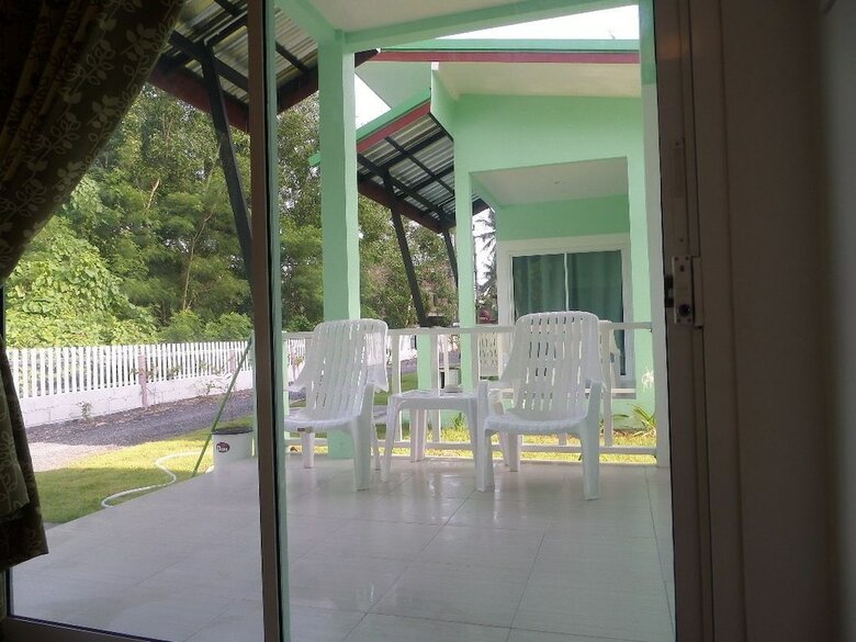 Hotel Lanta Triple Novel