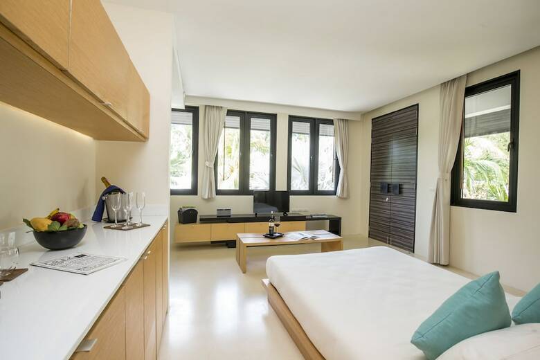 Hotel X2 Khao Lak Anda Mani Resort
