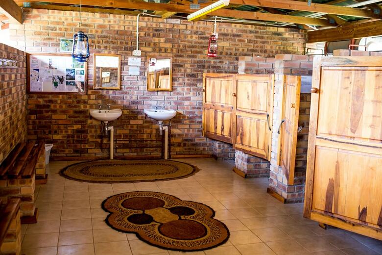 Woodlands Stop Over And Lodge