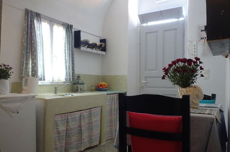 Bed & Breakfast Emmantina Houses