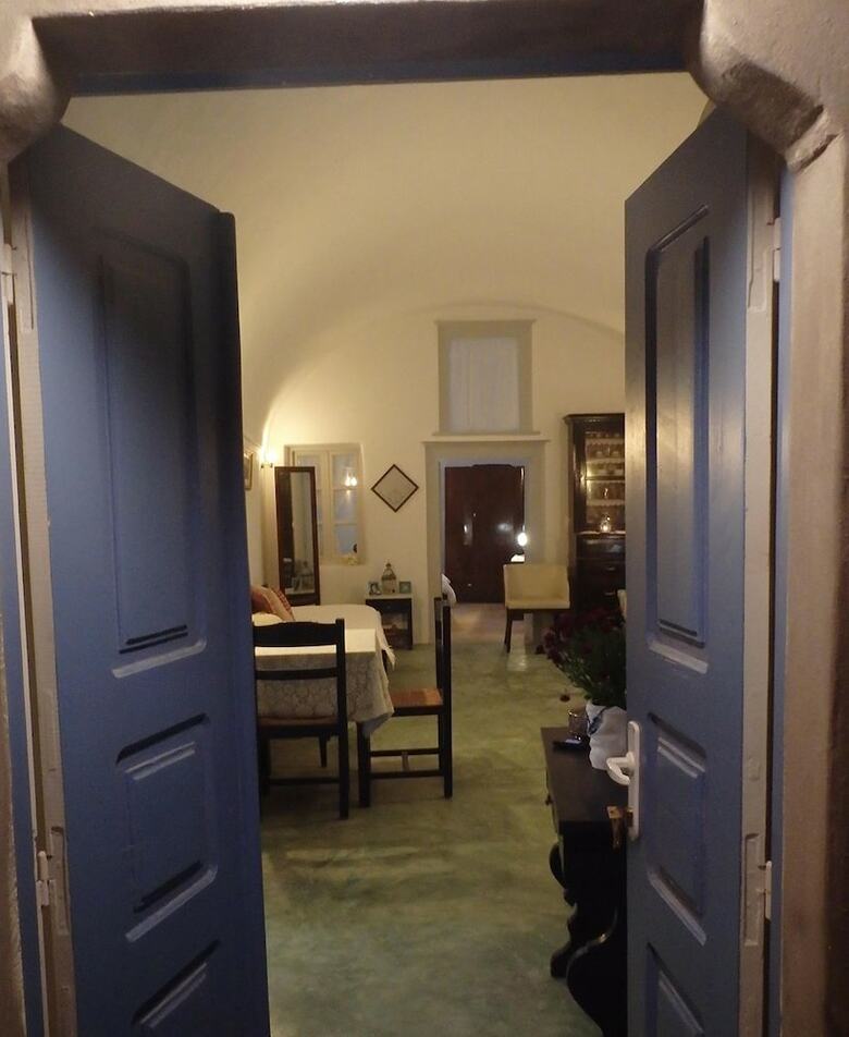 Bed & Breakfast Emmantina Houses
