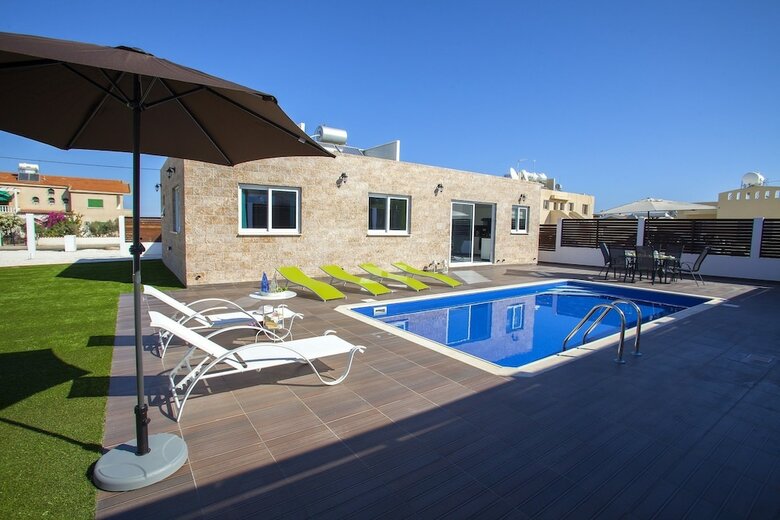 Protaras Villa Hollywood