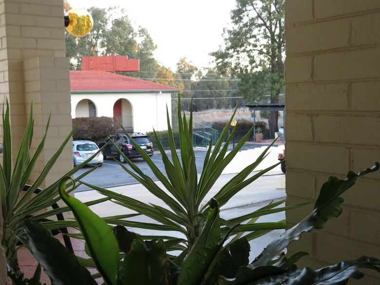 Motel Bishops Lodge Narrandera