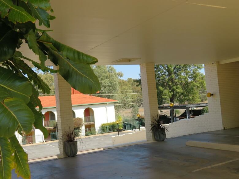 Motel Bishops Lodge Narrandera