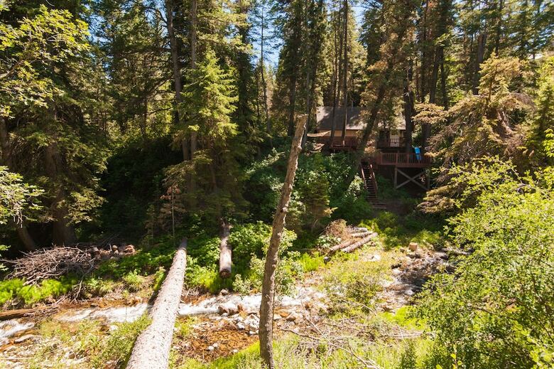 Cabana Hideaway Above The Stream