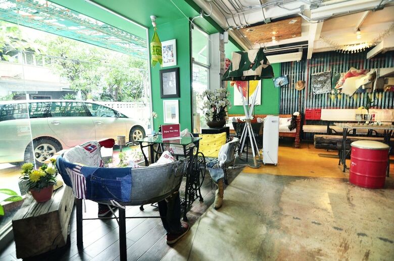 Hotel Zen Hostel Silom 14