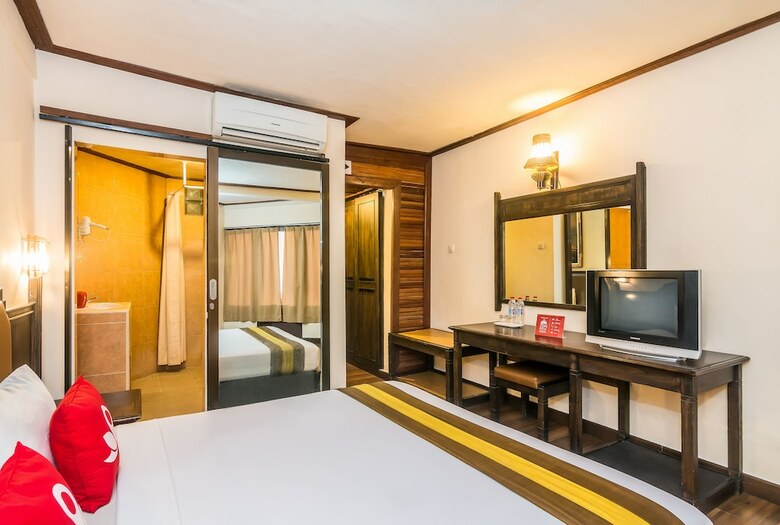 Hotel Zen Rooms Kuta Flora