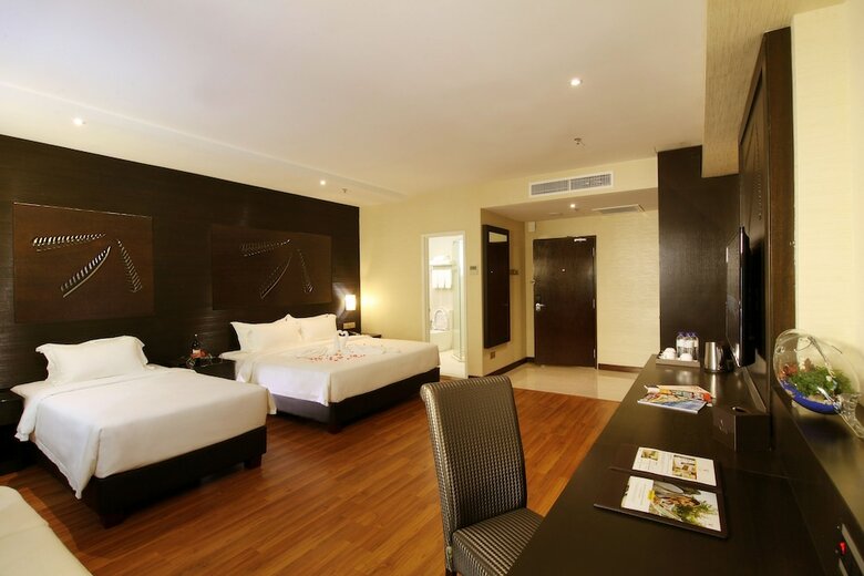 Vouk Hotel Suites
