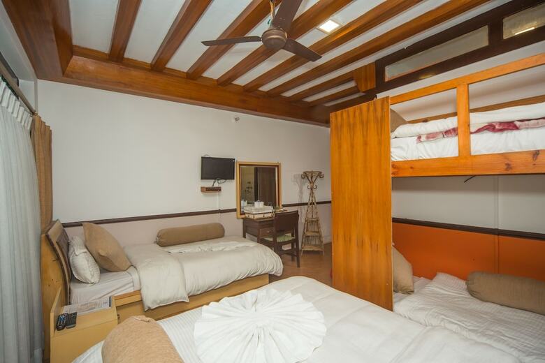 Shangri-la Boutique Hotel