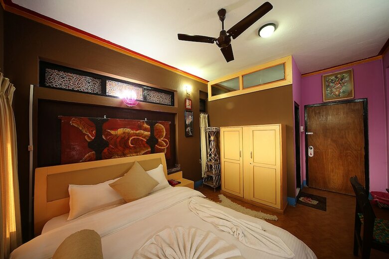 Shangri-la Boutique Hotel