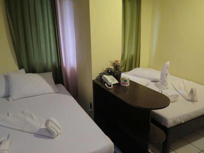Hotel Iloilo Budget Inn - Jaro