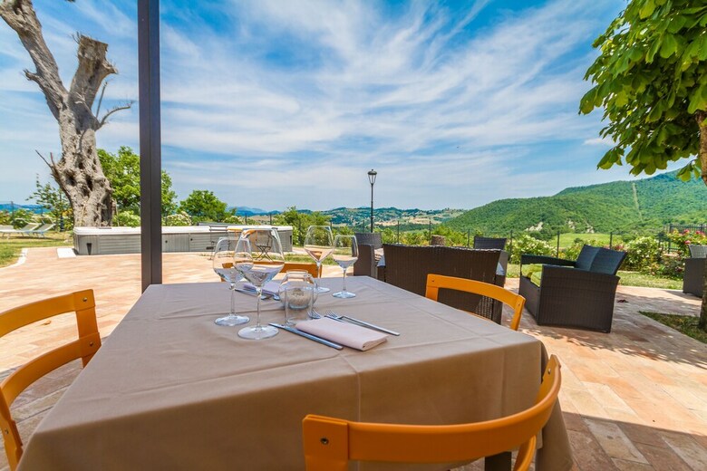 Agroturismo Tenuta Borgo Santa Cecilia