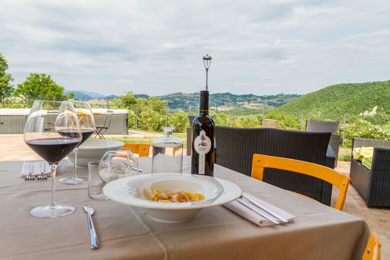 Agroturismo Tenuta Borgo Santa Cecilia