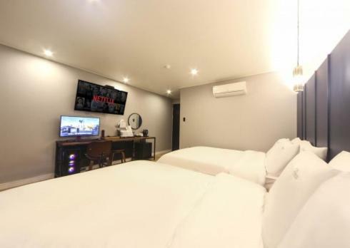 Hotel O! Happy