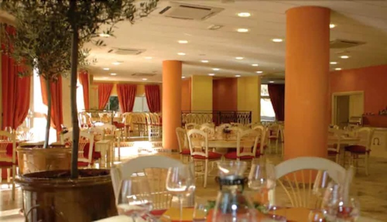 Hotel H�tel Om�ga