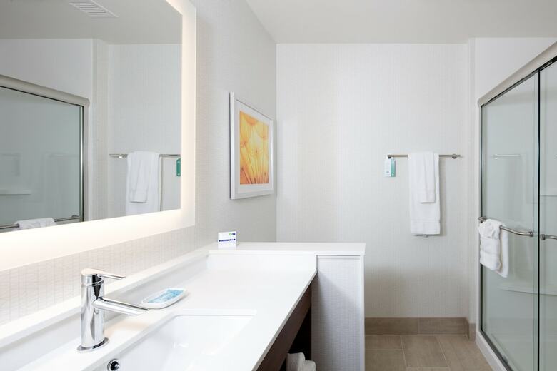 Hotel Holiday Inn Express & Suites East Peoria - Riverfront