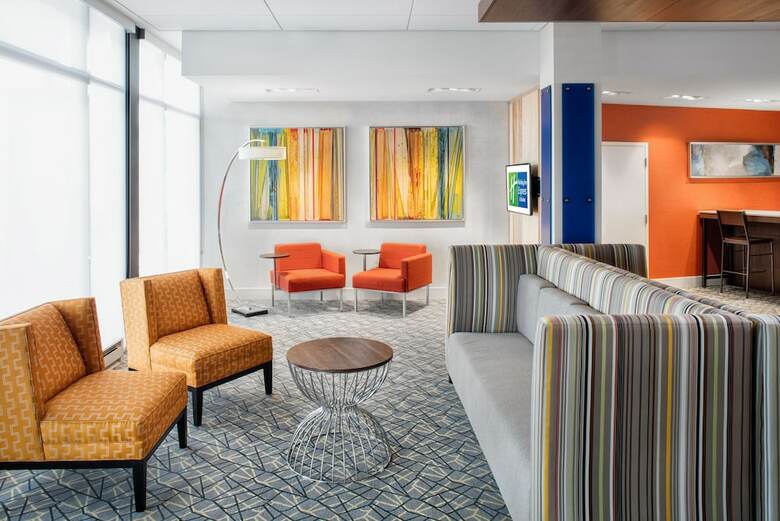 Hotel Holiday Inn Express & Suites East Peoria - Riverfront