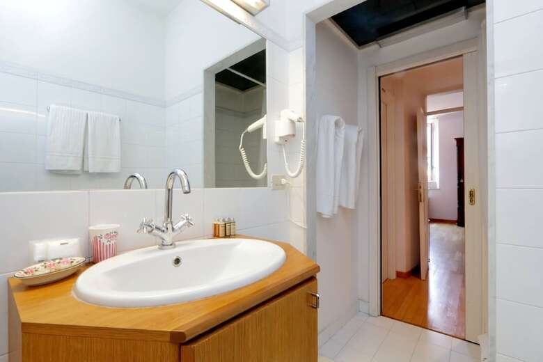 Hotel Al Corso 4