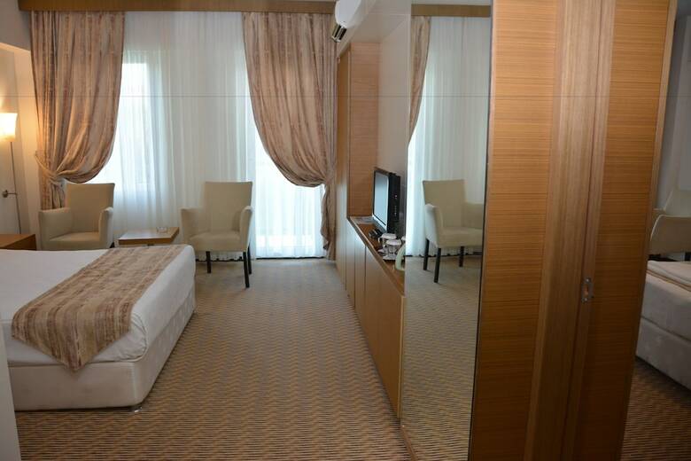 Tripolis Hotel