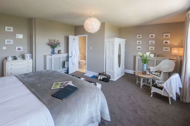 Bed & Breakfast Yarner House