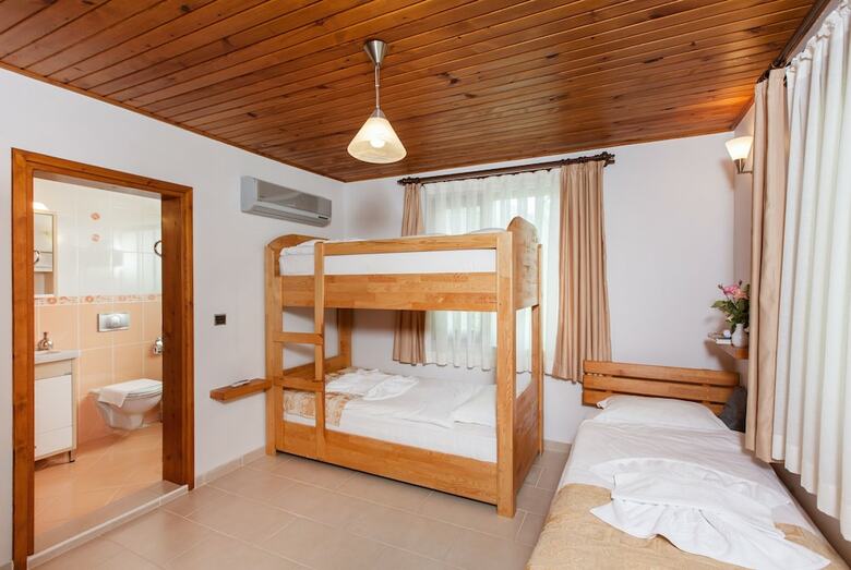 Aida Hotel