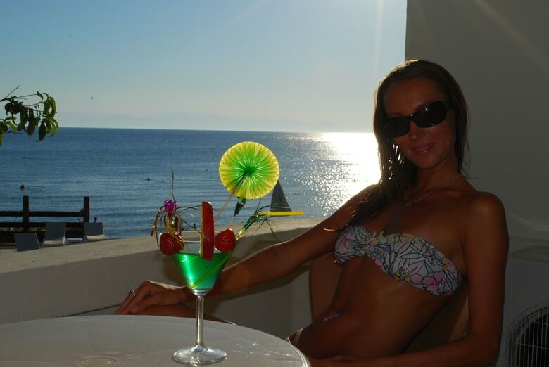 Side Beach Club Hotel