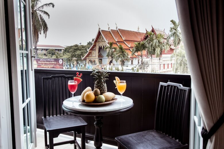99 The Heritage Hotel