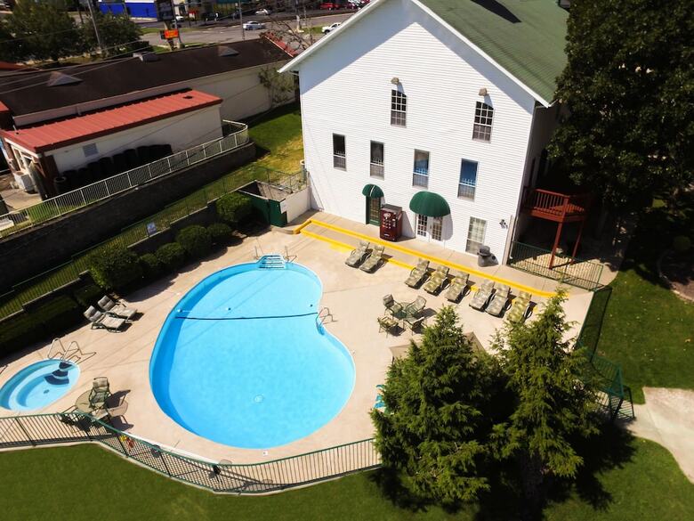 Hotel Branson King Resort And Suites