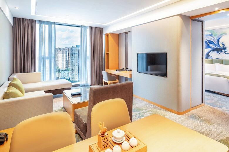 Hotel Holiday Inn Neijiang Riverside