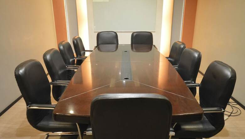 Mallberry Suites Business Hotel