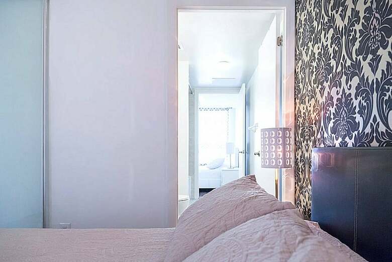 Lavish Suites- New Two Bedroom - Amazing Cn Tower View