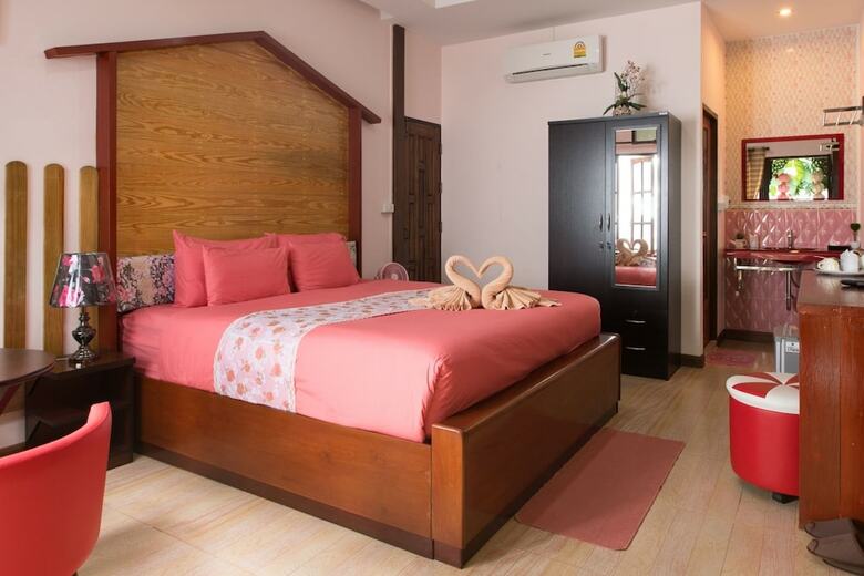 Hotel Kanecha's Home Lampang
