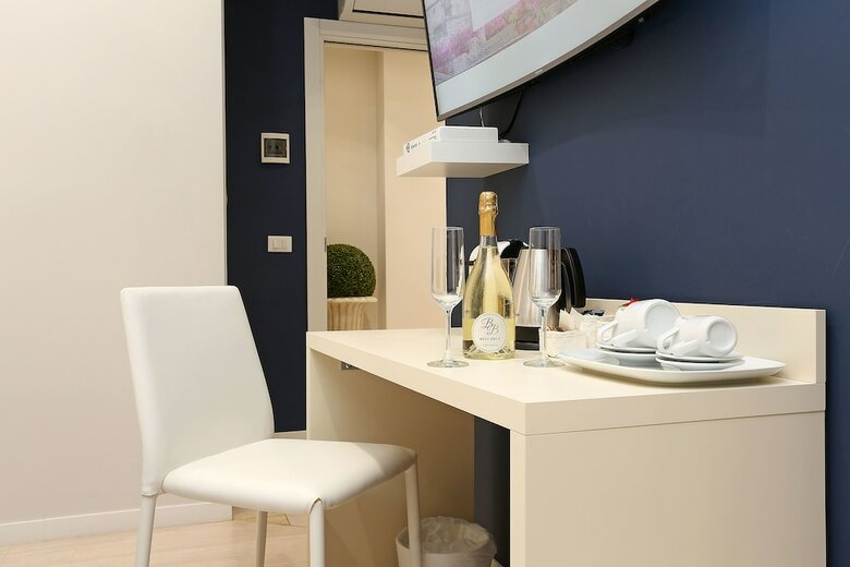 Hotel S Suites In Rome