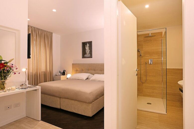 Hotel S Suites In Rome