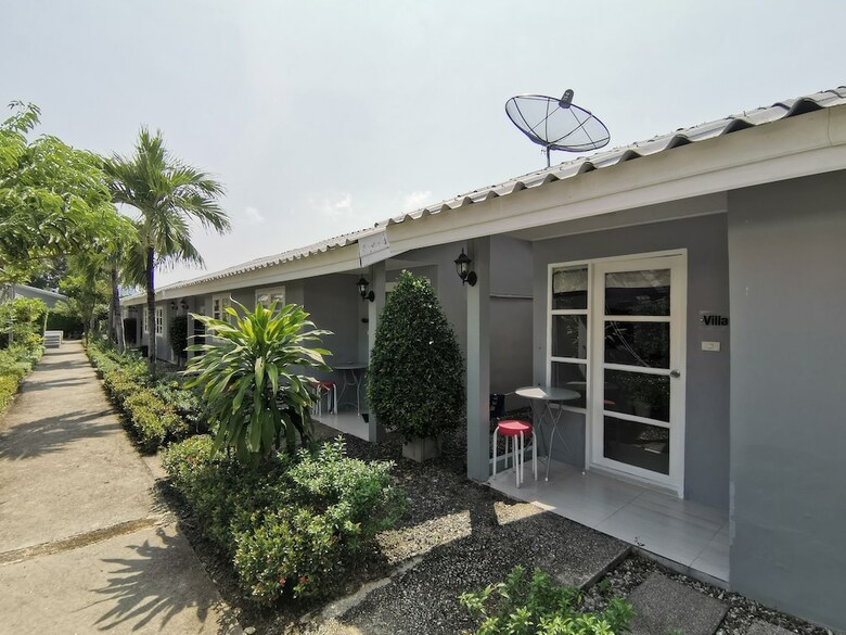 Hotel 1715 House & Caff Resort Phuket