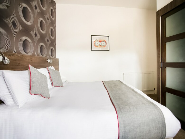 Oyo Corner Hotel