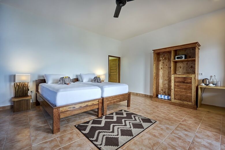 Hotel Vienna Beach Resort