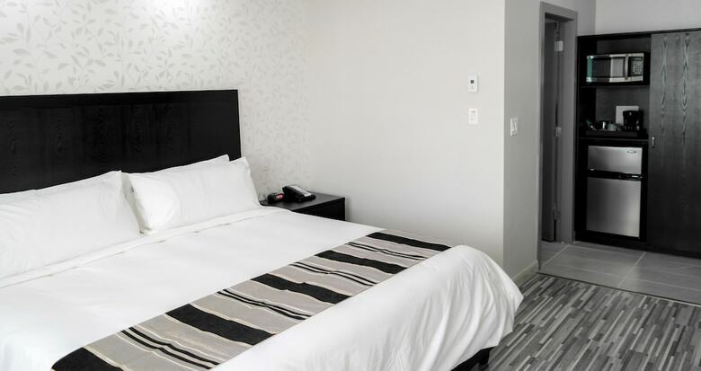 Hotel Stars Inn Edmonton Airport