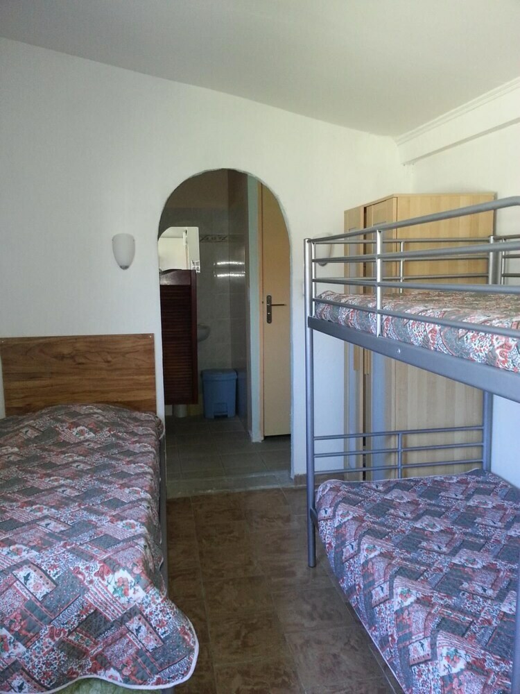 Hostal Clematisso - Hostel